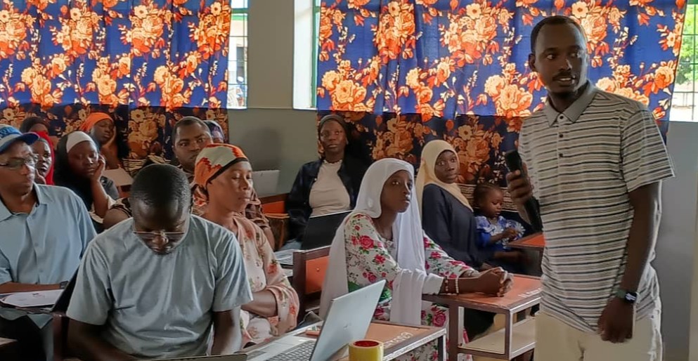 Computer Training — Darsilami, The Gambia (14)